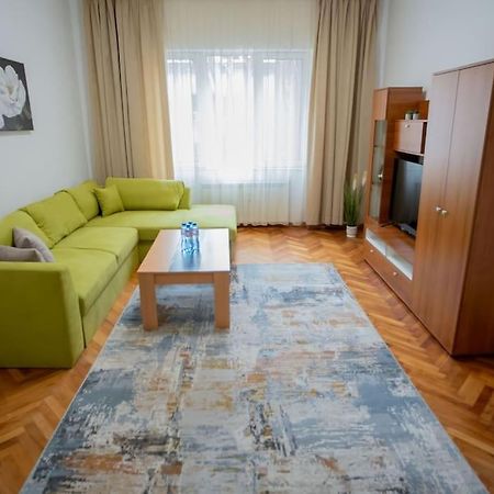 The Green Apartment In The Heart Of Old Sofia 1Bdr Buitenkant foto